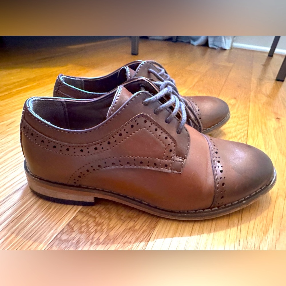 Stacy Adams Brown boy shoes size 11M